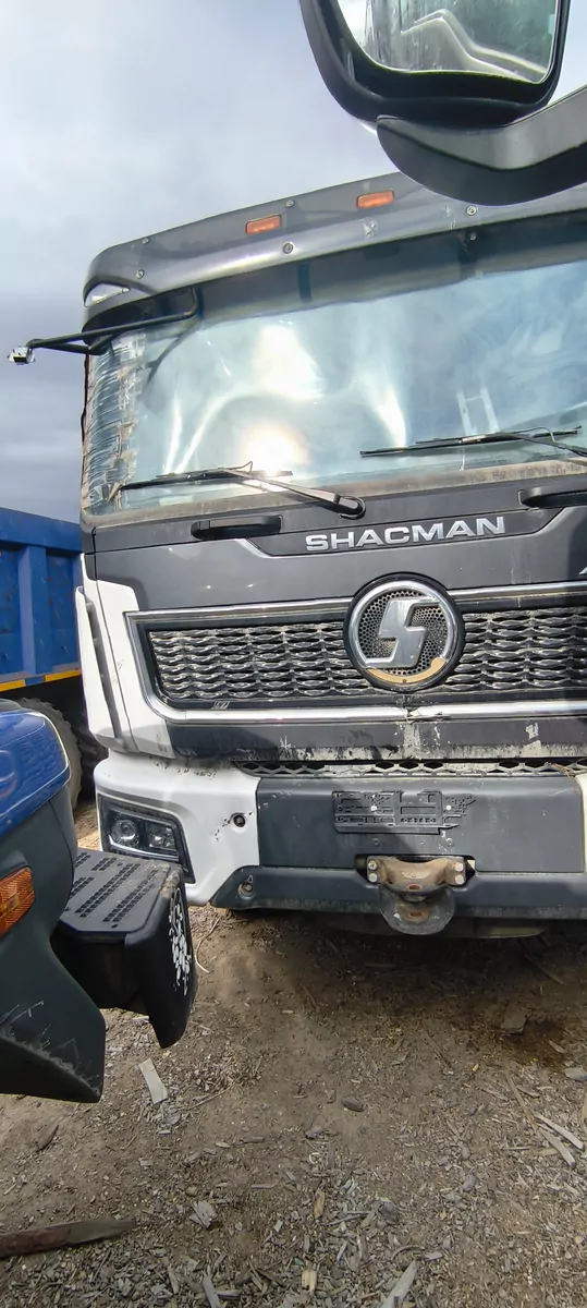 Shacman (Shaanxi) SX33186V366 8x4 Самосвал