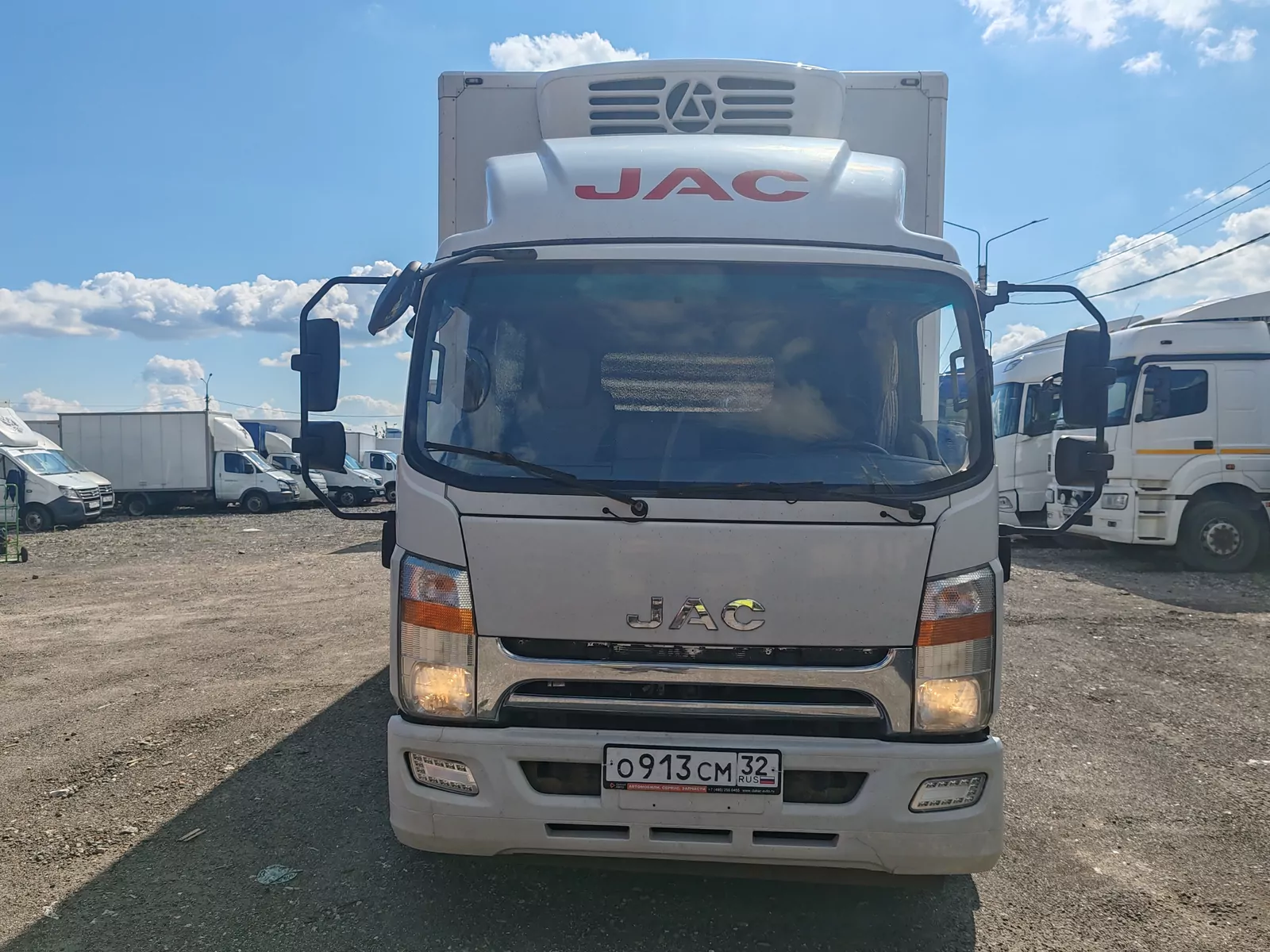Новый завод 3008D2 на шасси JAC N120 Изотермический/рефрижератор