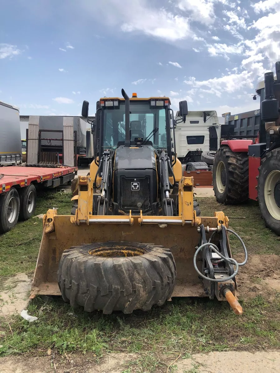 XCMG XC8-S2570 Экскаватор-погрузчик