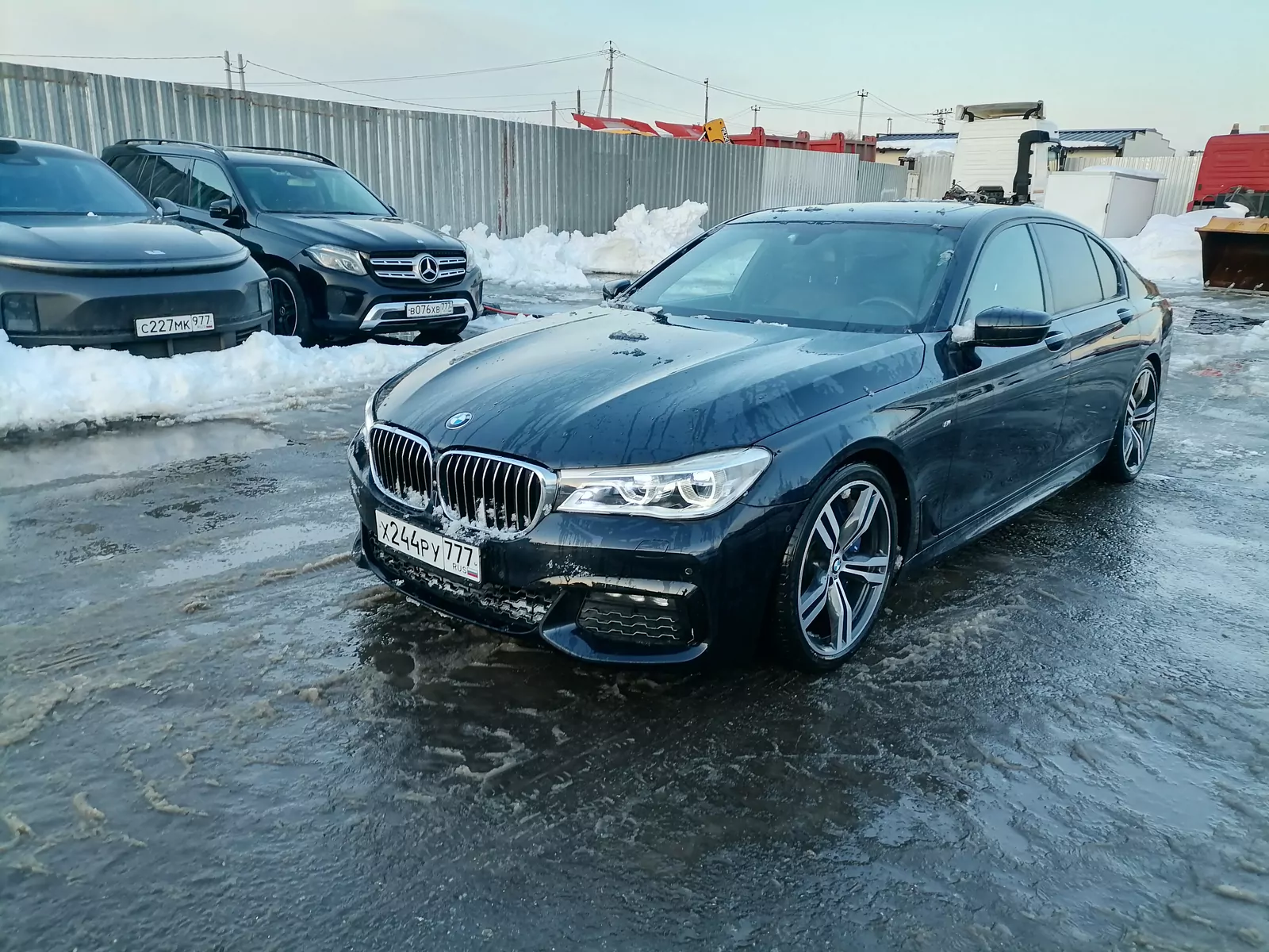 BMW 7-SERIES