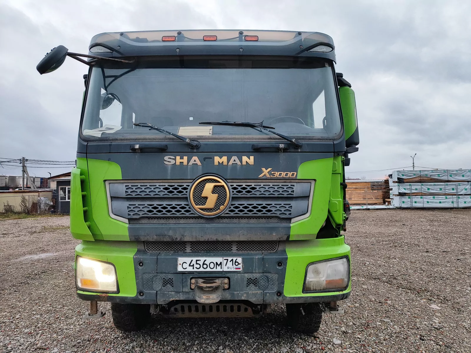 Shacman SX33186V366 8x4 Самосвал