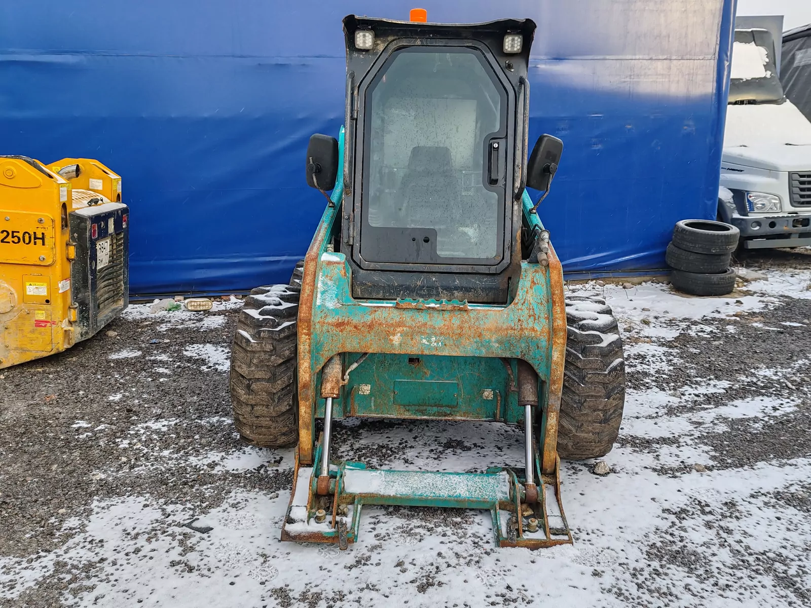 SUNWARD SWL3220 Мини погрузчик