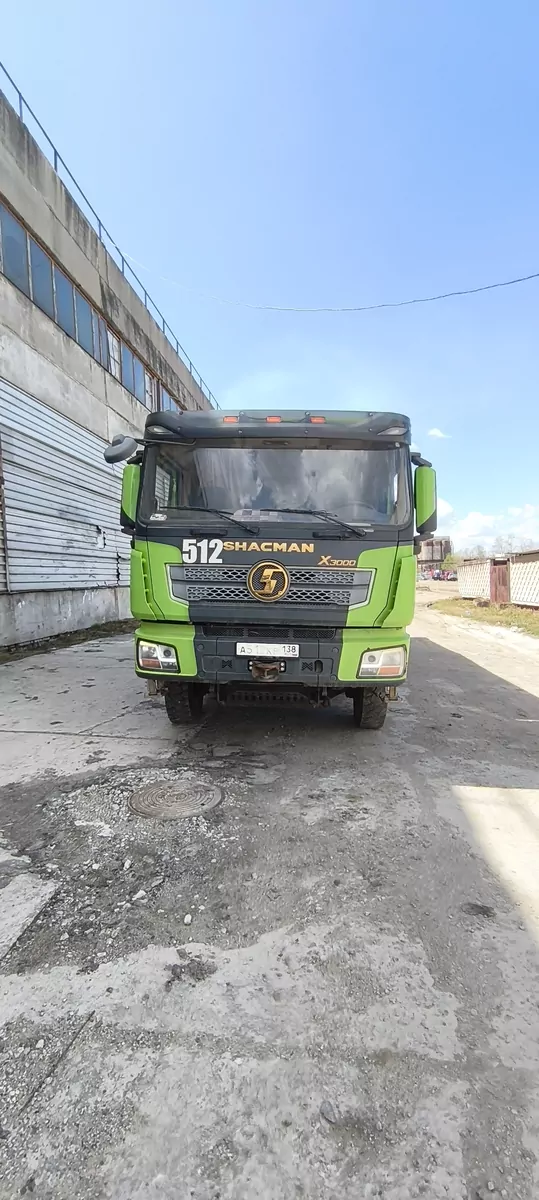 Shacman SX331863366 8x4 Самосвал
