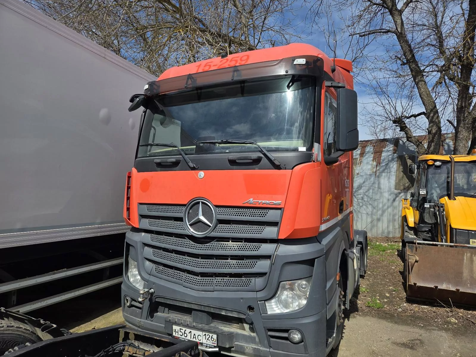 Mercedes-Benz Actros 6x2 Седельный тягач