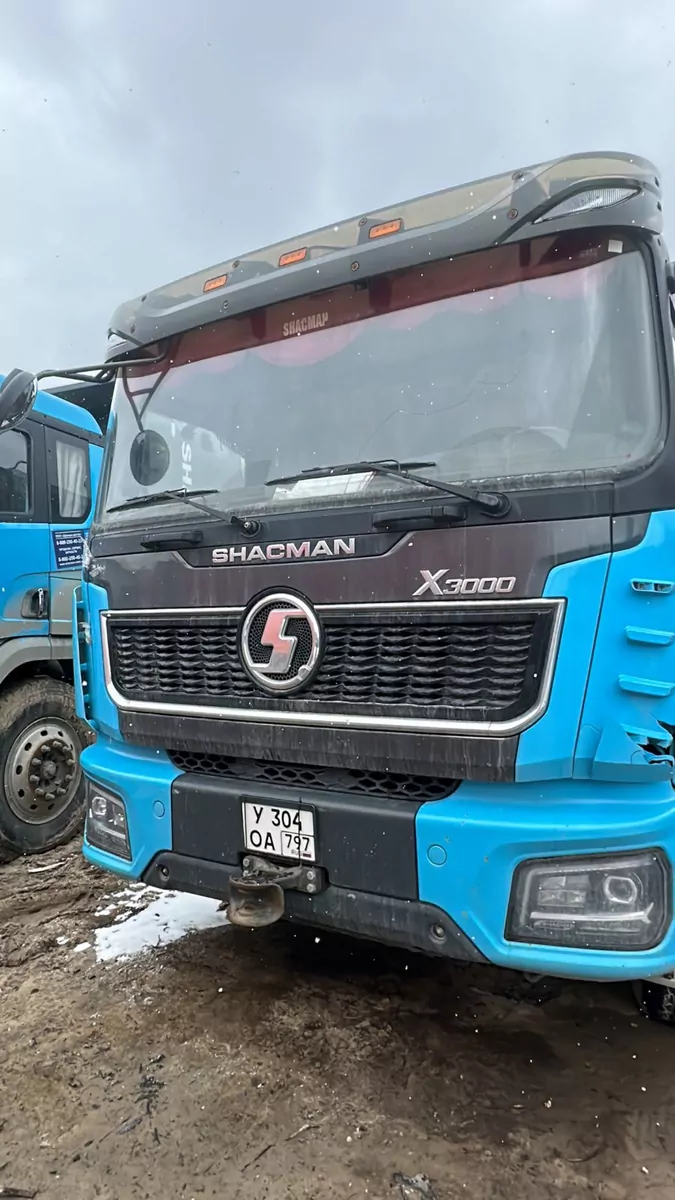 Shacman SX33186V366 8x4 Самосвал
