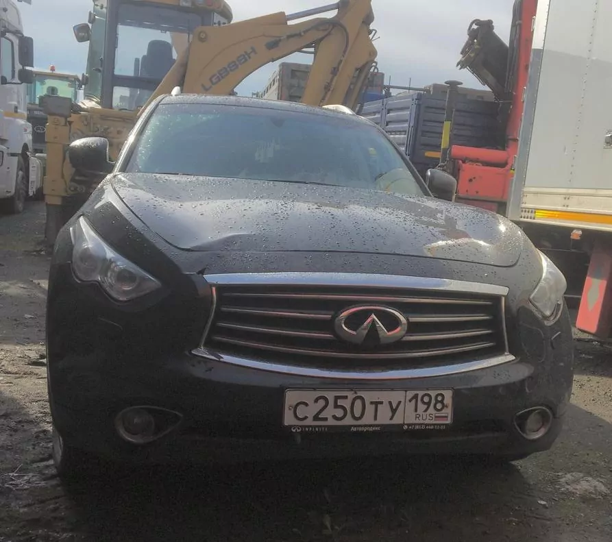 Infiniti QX70