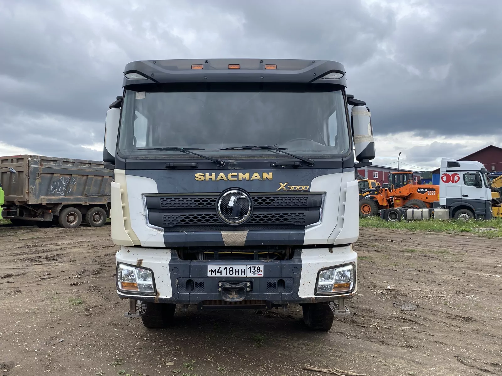 Shacman SX32586T384 8x4 Самосвал