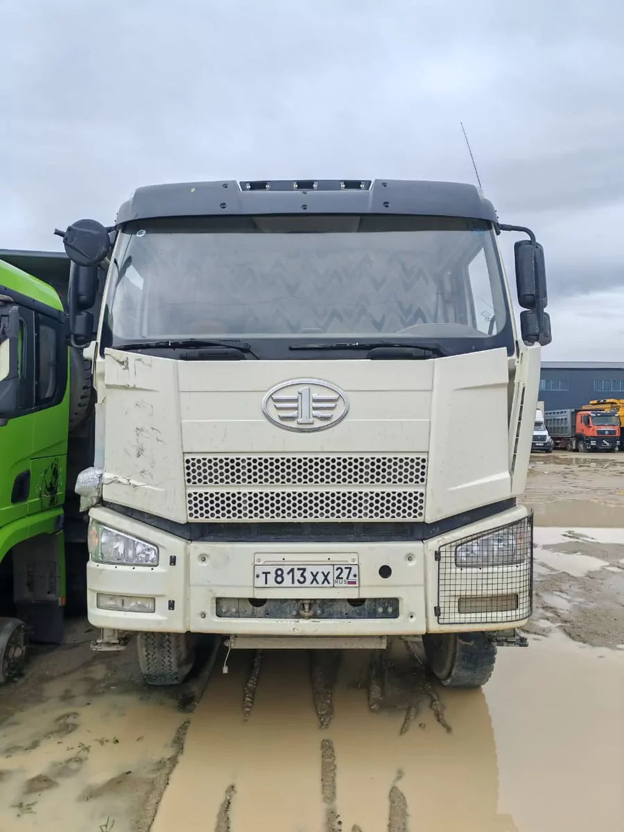 FAW CA 3310 8x4 Самосвал
