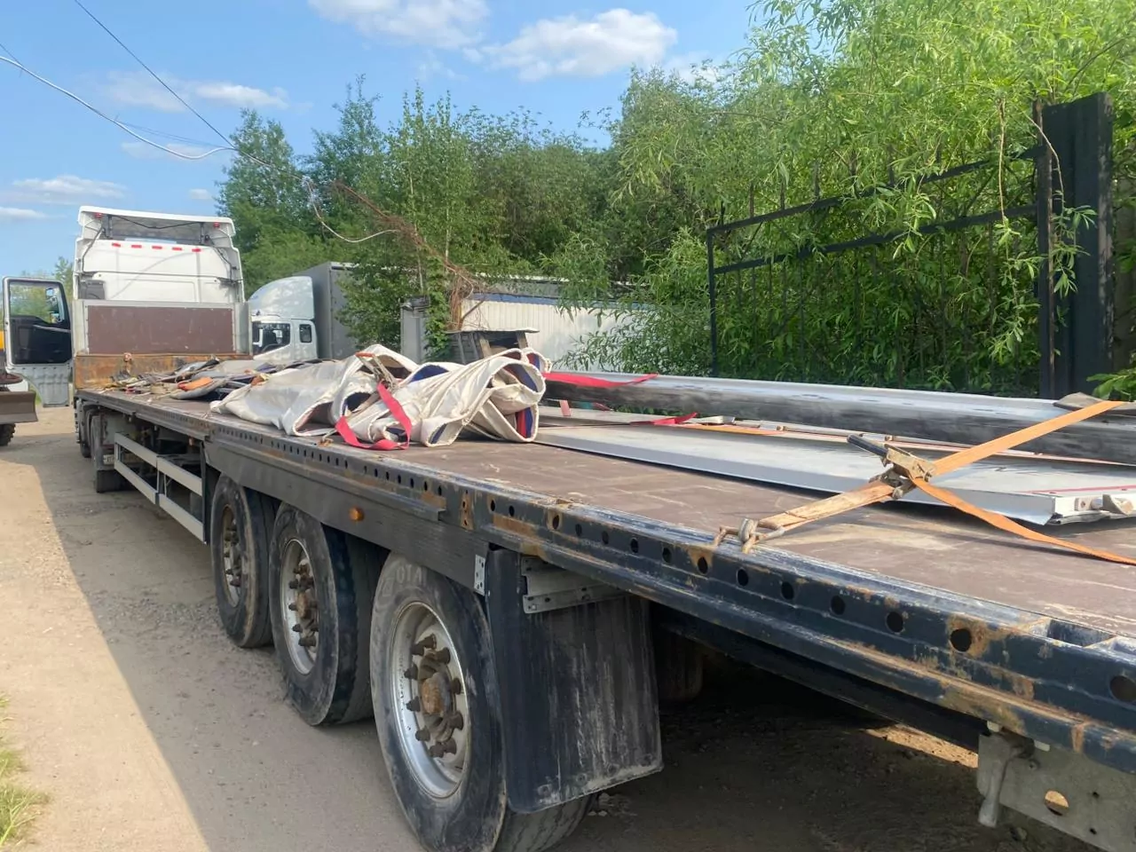 BONUM 914296-04 Полуприцеп шторный
