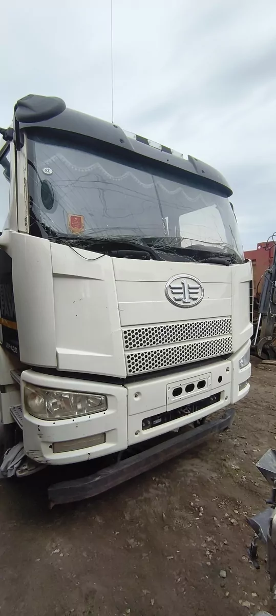 FAW J6 8x4 Самосвал