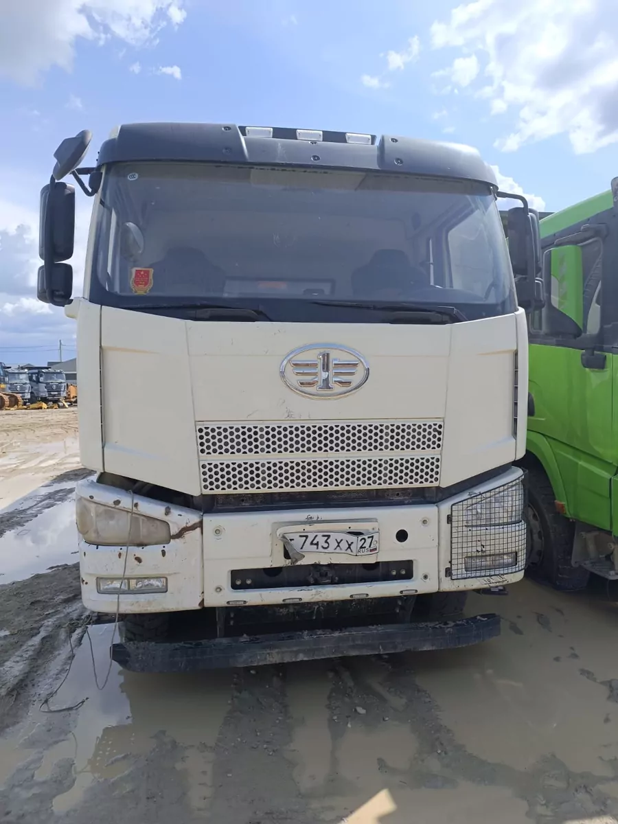 FAW CA 3310 8x4 Самосвал