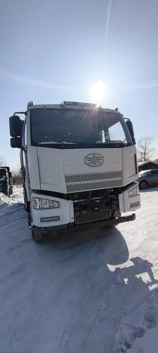 FAW J6 6x6 Самосвал
