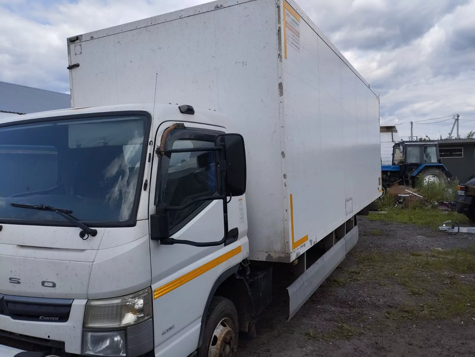 РЕФАВТО 1757D1 на шасси Mitsubishi FUSO Canter Промтоварный