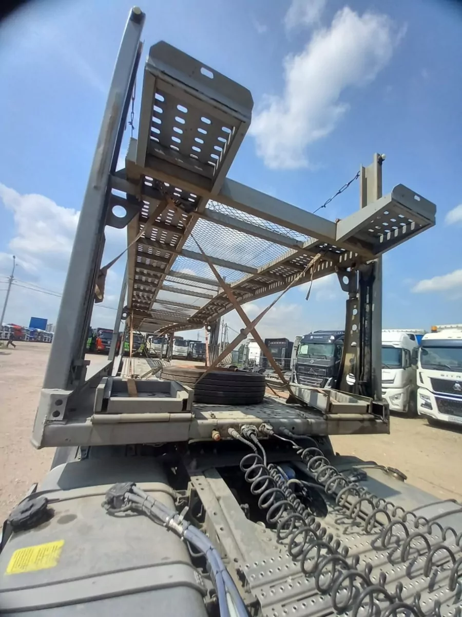 LUXUDA LZC9405BGX Полуприцеп автовоз
