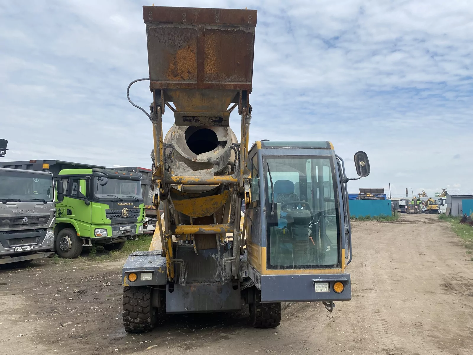 BIZON BS40 Автобетоносмеситель с самозагрузкой