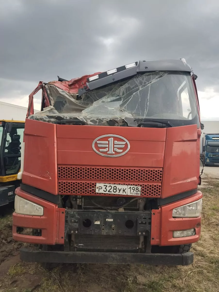 FAW J6 6x6 Самосвал