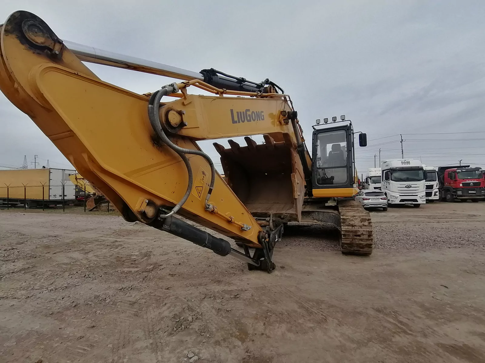 LiuGong CLG933E Экскаватор