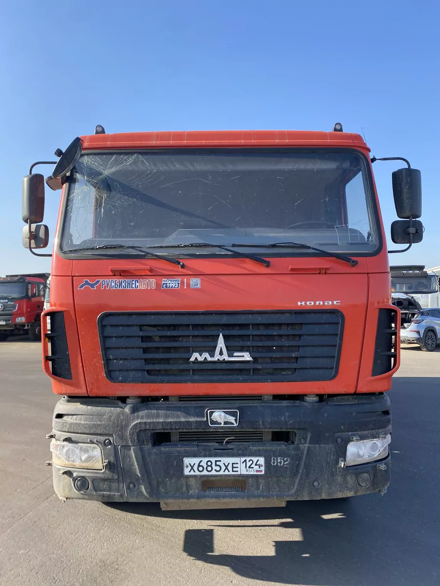 МАЗ 650126-8584-000 6x4 Самосвал