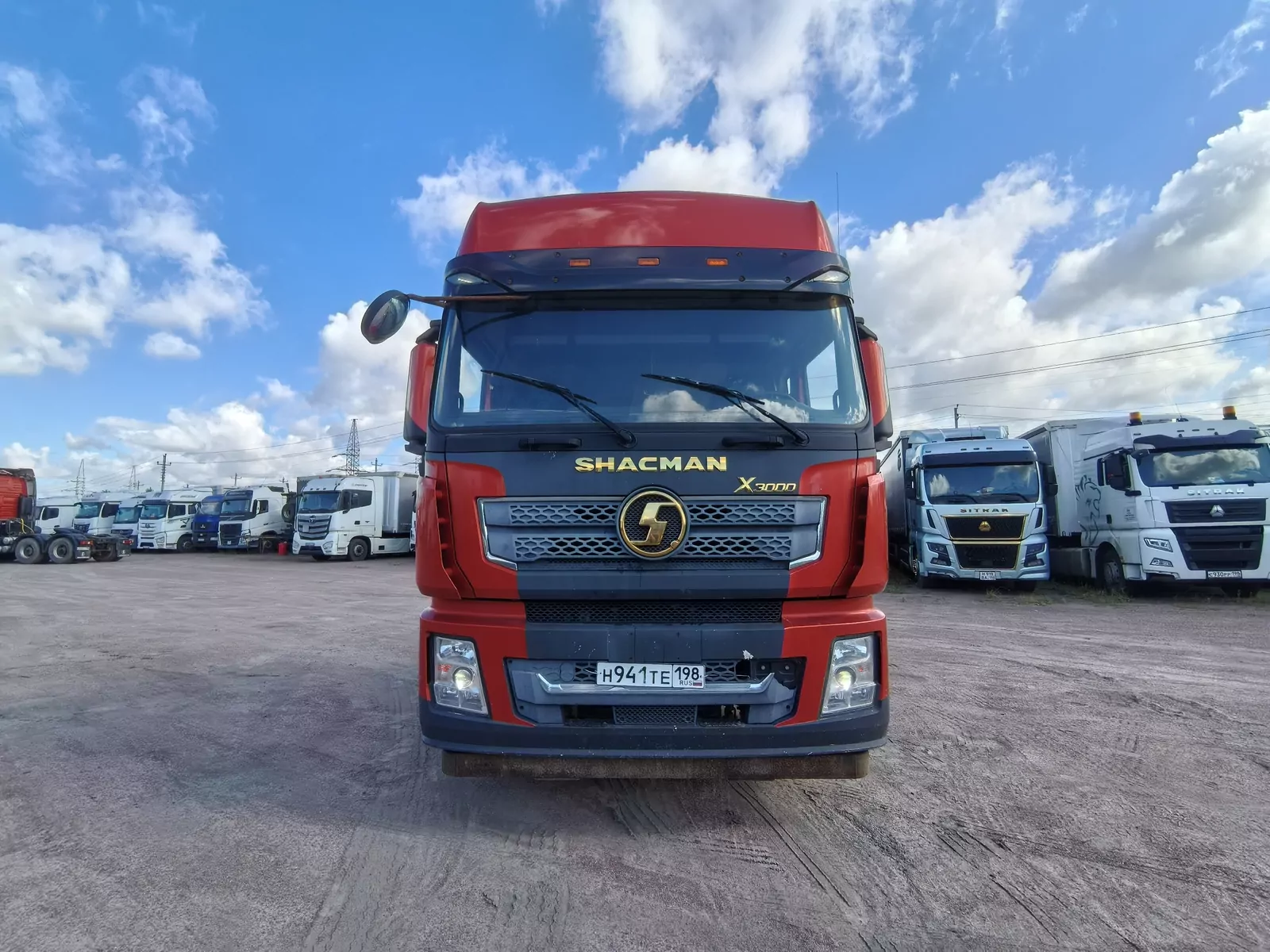 Shacman (Shaanxi) SX42584V324 6x4 Седельный тягач