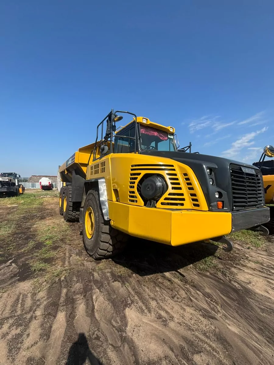 KOMATSU HM400-5 Шарнирно-сочленённый самосвал
