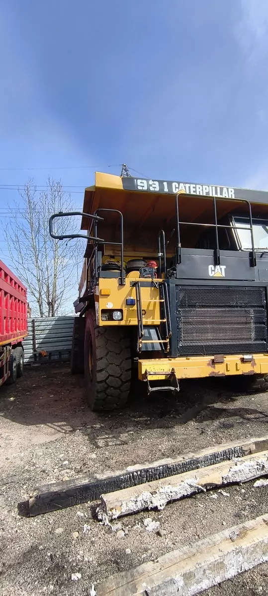 Caterpillar 773E Карьерный самосвал