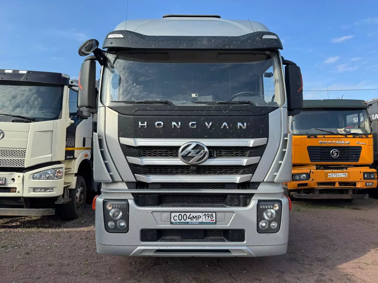HONGYAN CQ4186HV52 4x2 Седельный тягач