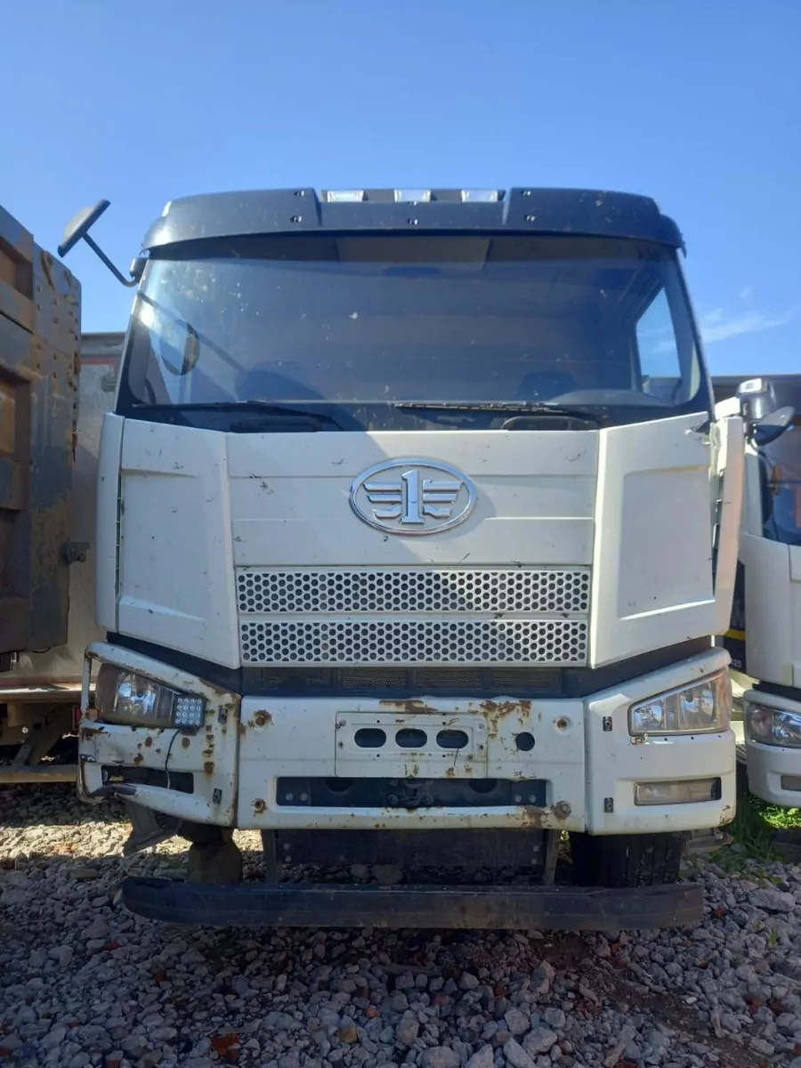 FAW J6 8x4 Самосвал
