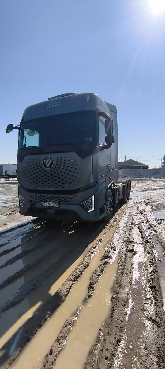 Foton AUMAN Galaxy 6x4 Седельный тягач