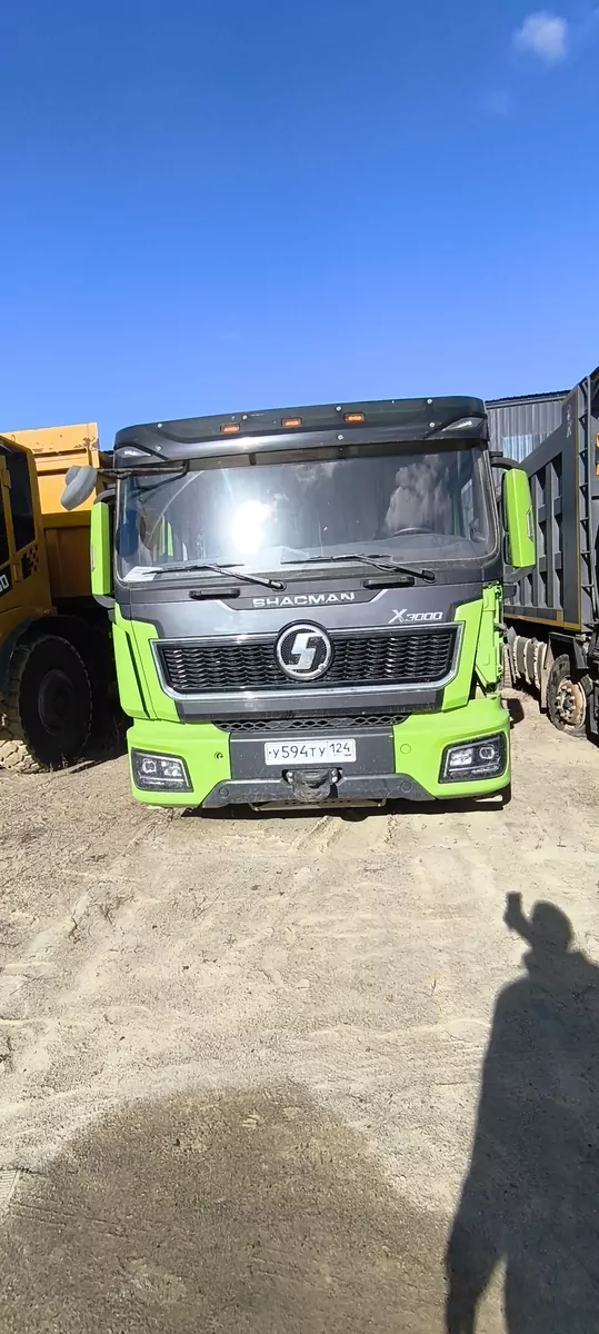 Shacman SX33186V366 8x4 Самосвал