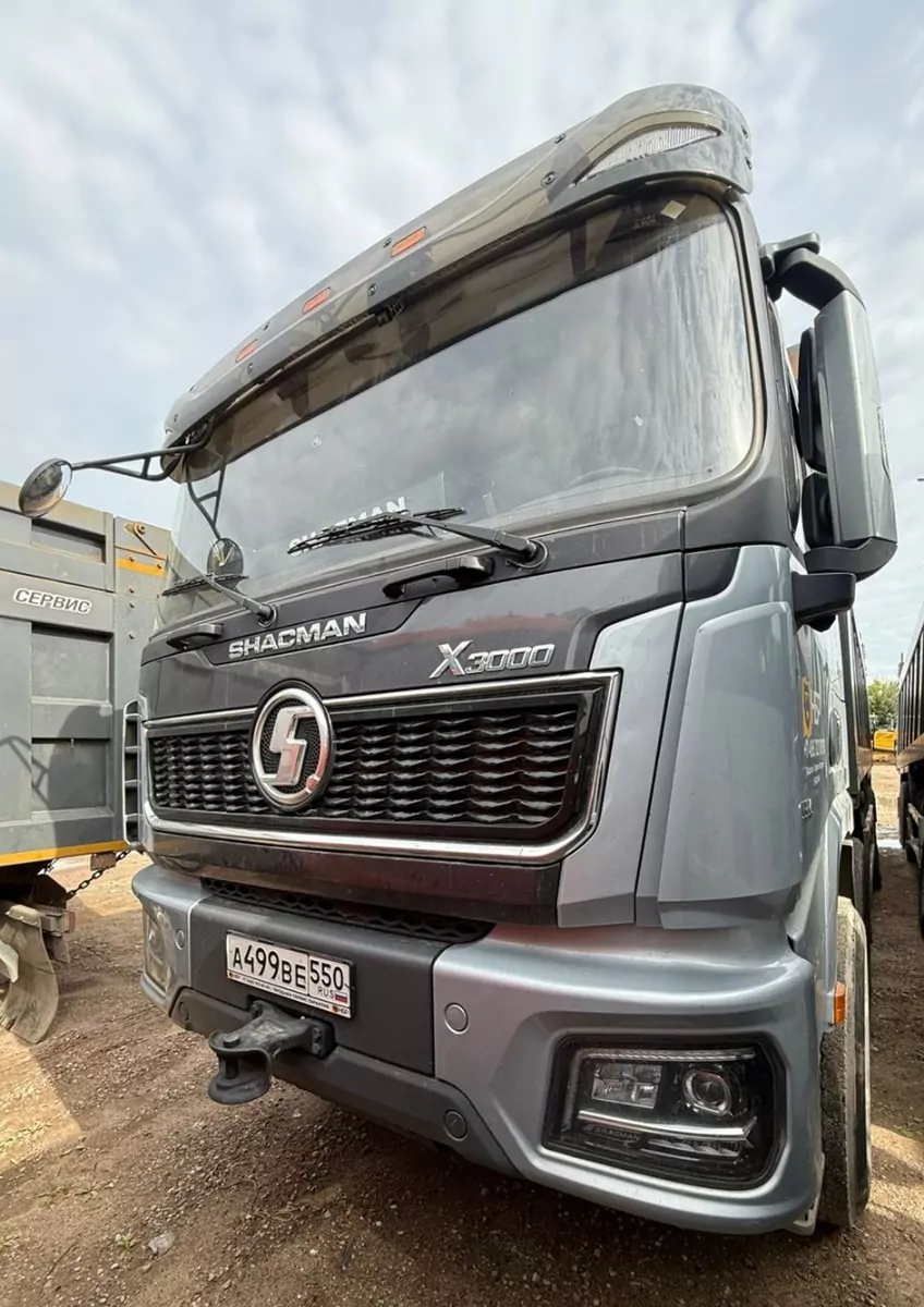 Shacman SX331863366 8x4 Самосвал