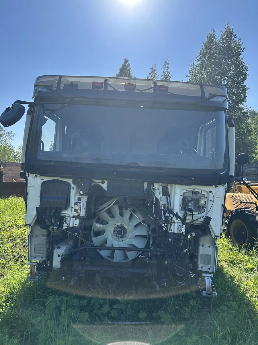 Shacman SX33186V366 8x4 Самосвал