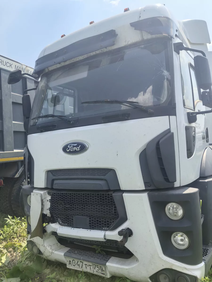 Ford Cargo 4x2 Седельный тягач