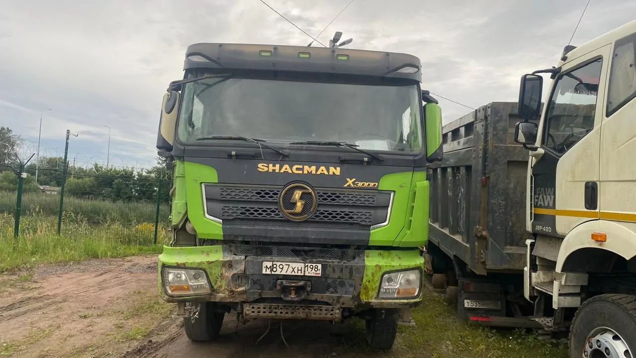 Shacman (Shaanxi) SX33186T366T 8x4 Самосвал