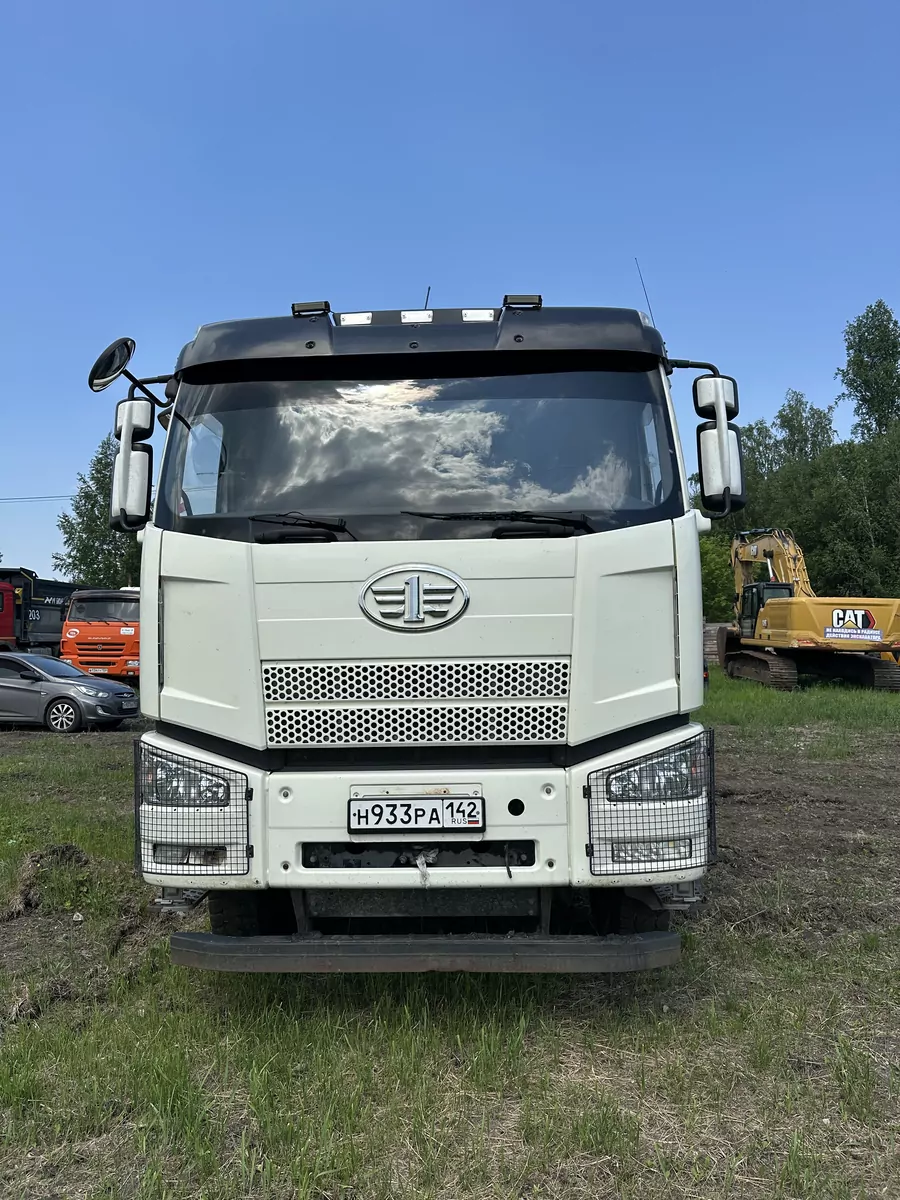FAW J6 8x4 Самосвал