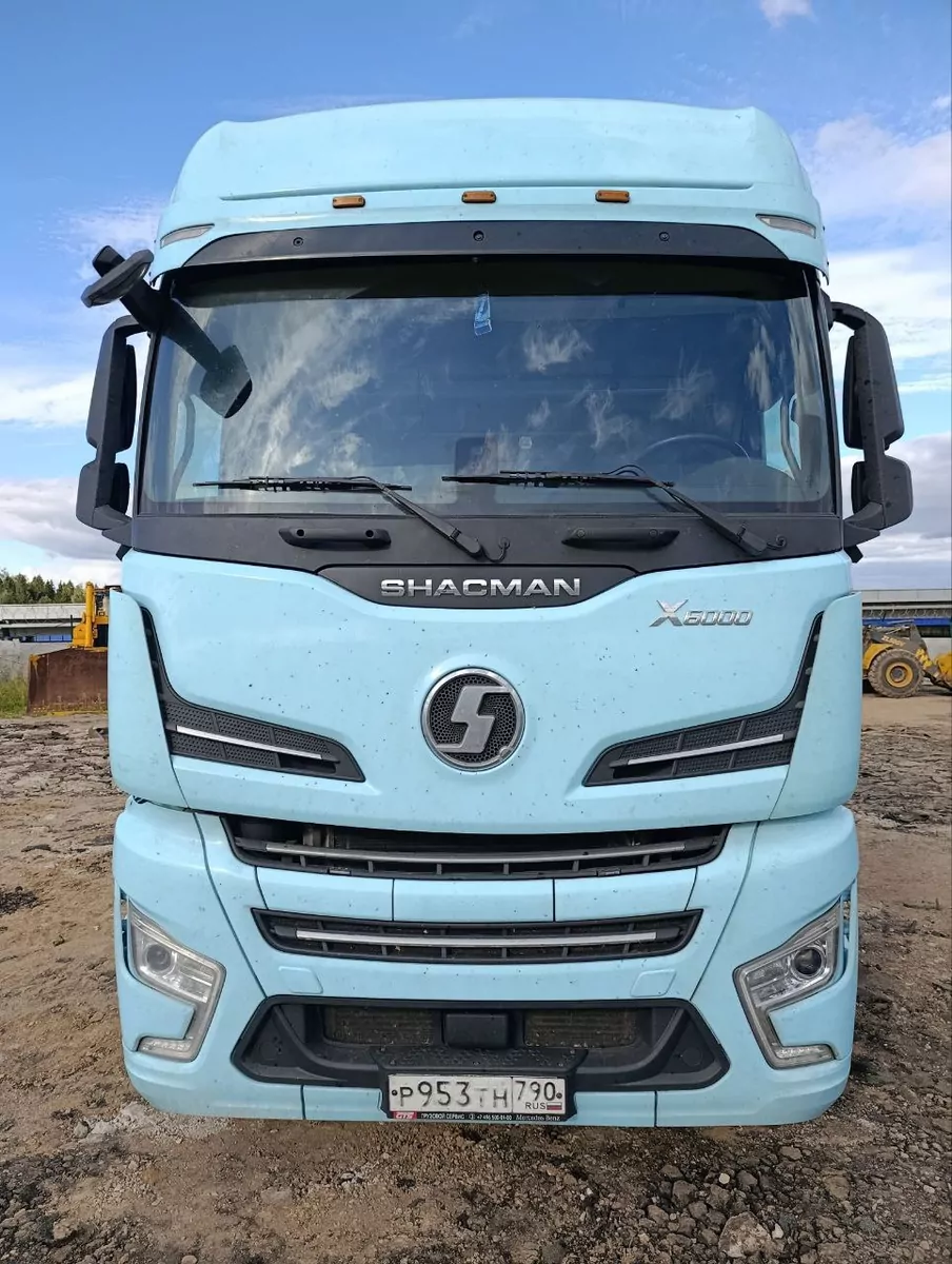 Shacman SX4188YY381 4x2 Седельный тягач