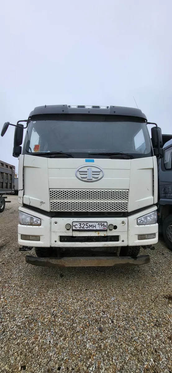 FAW J6 8x4 Самосвал