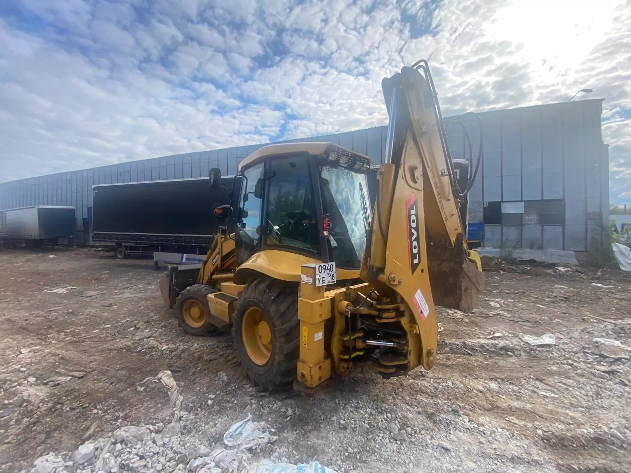 Lovol FLB468 Экскаватор-погрузчик