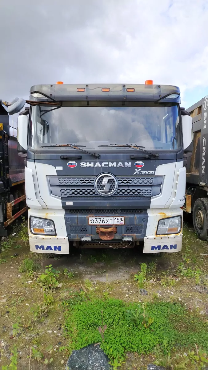 Shacman SX33186W366C 8x4 Самосвал