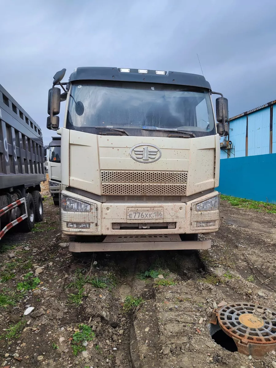 FAW J6 6x6 Самосвал