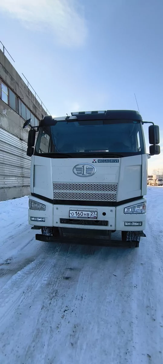 Айсин W0K00 на шасси FAW CA 3250 6x4 Бортовой с КМУ