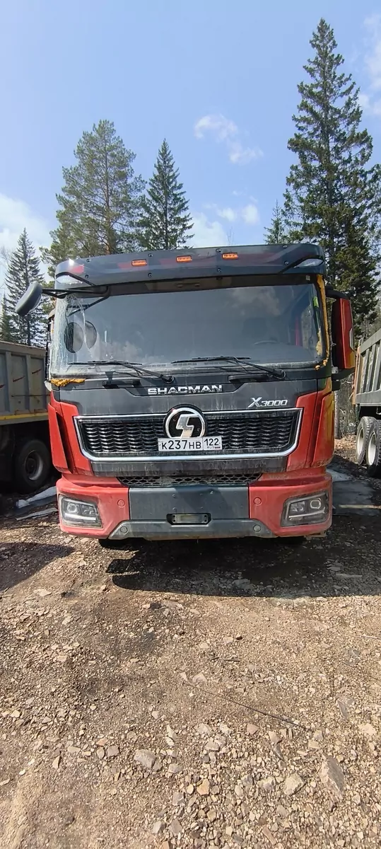Shacman SX32586V384 6x4 Самосвал