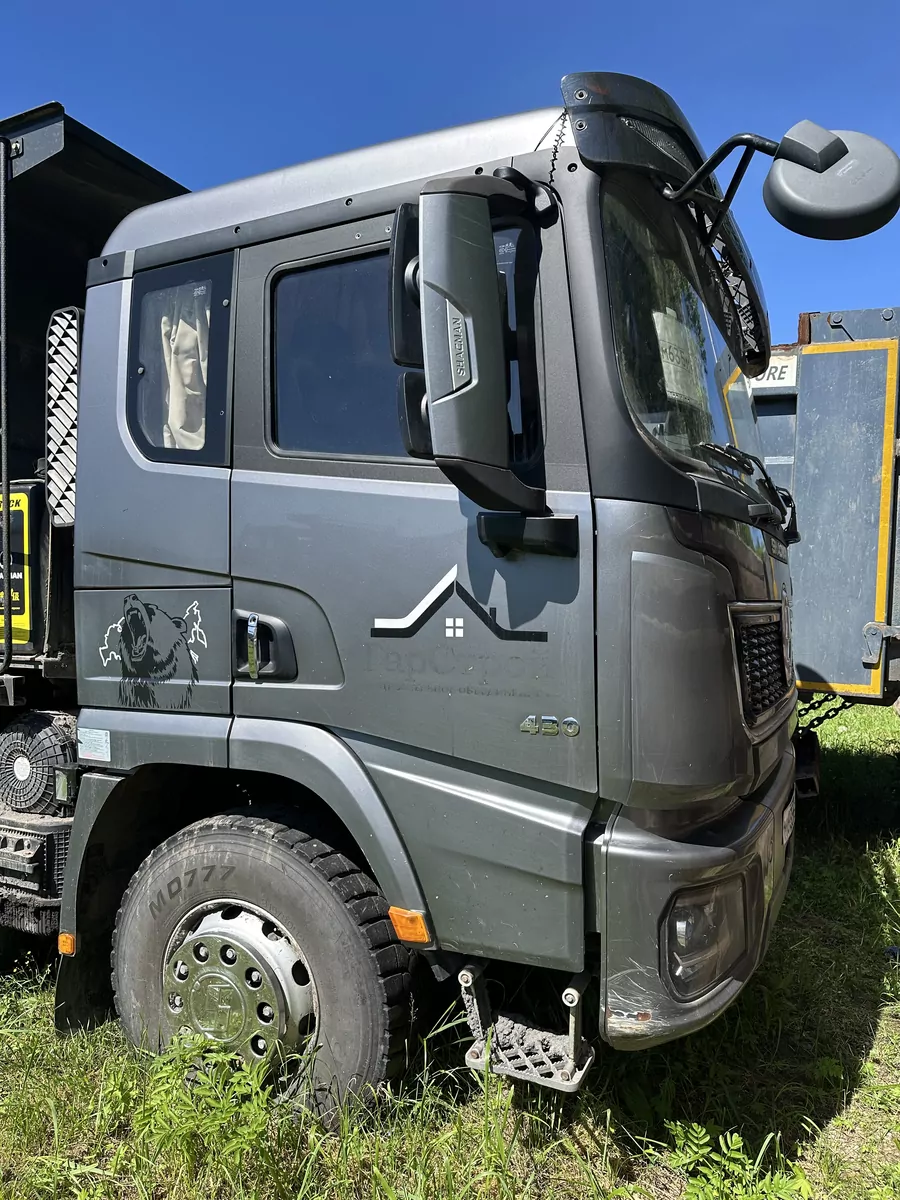 Shacman SX33186V366 8x4 Самосвал
