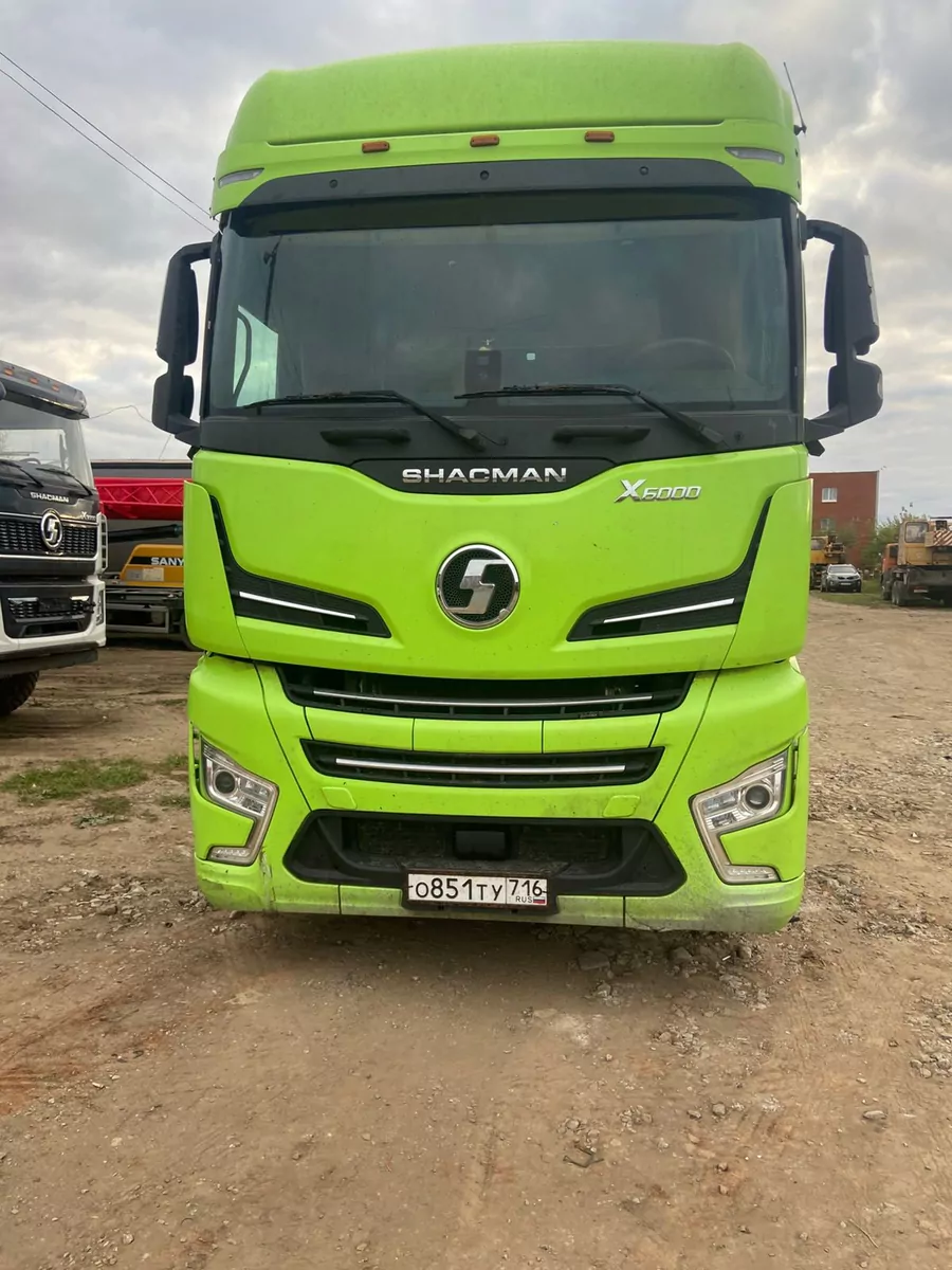 Shacman (Shaanxi) SX4188YY381 4x2 Седельный тягач