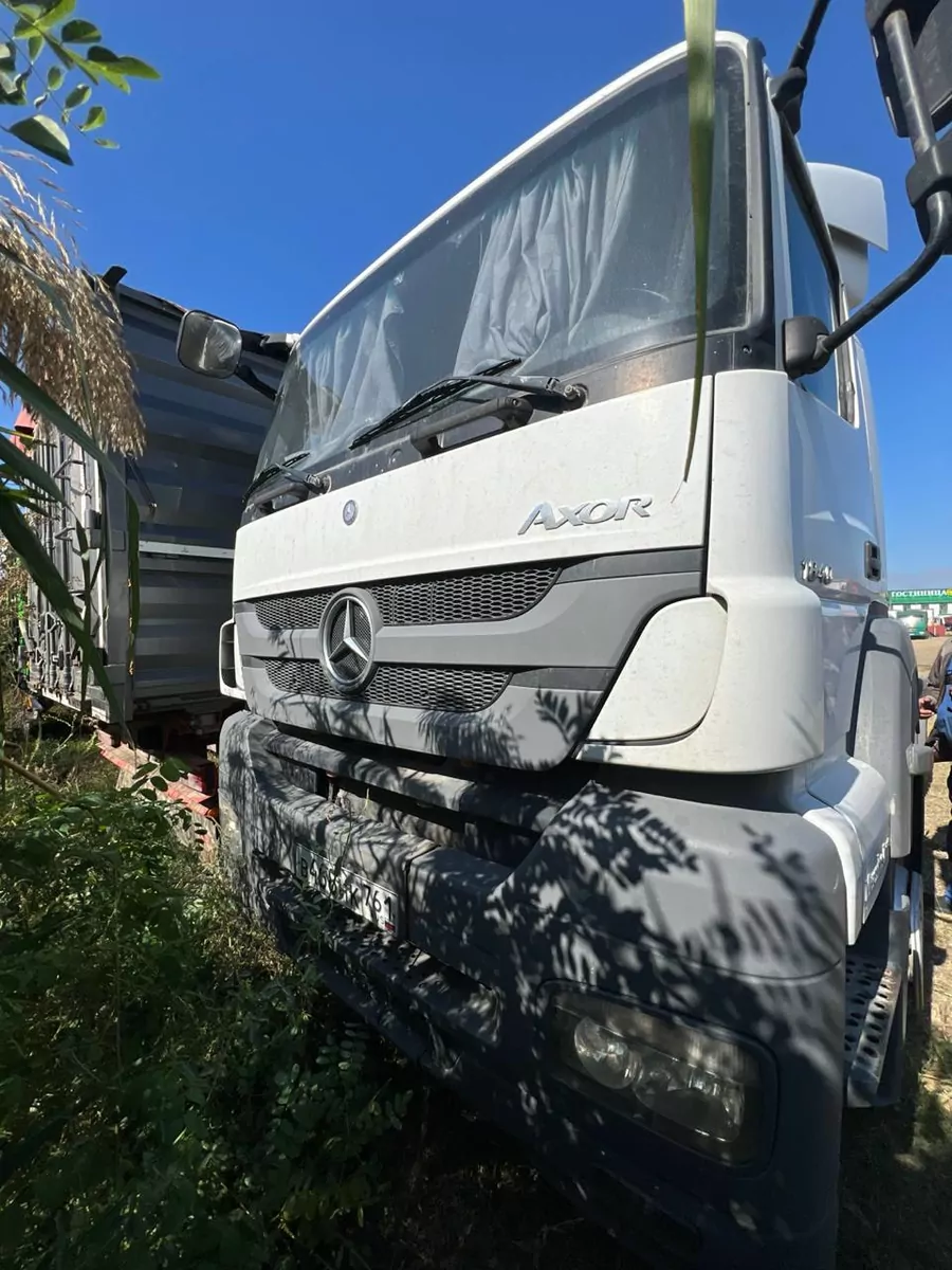 Mercedes-Benz AXOR 4x2 Седельный тягач