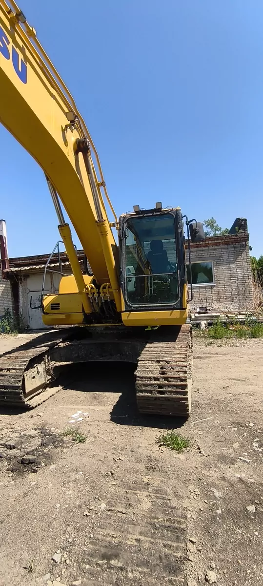 KOMATSU PC 210 Экскаватор