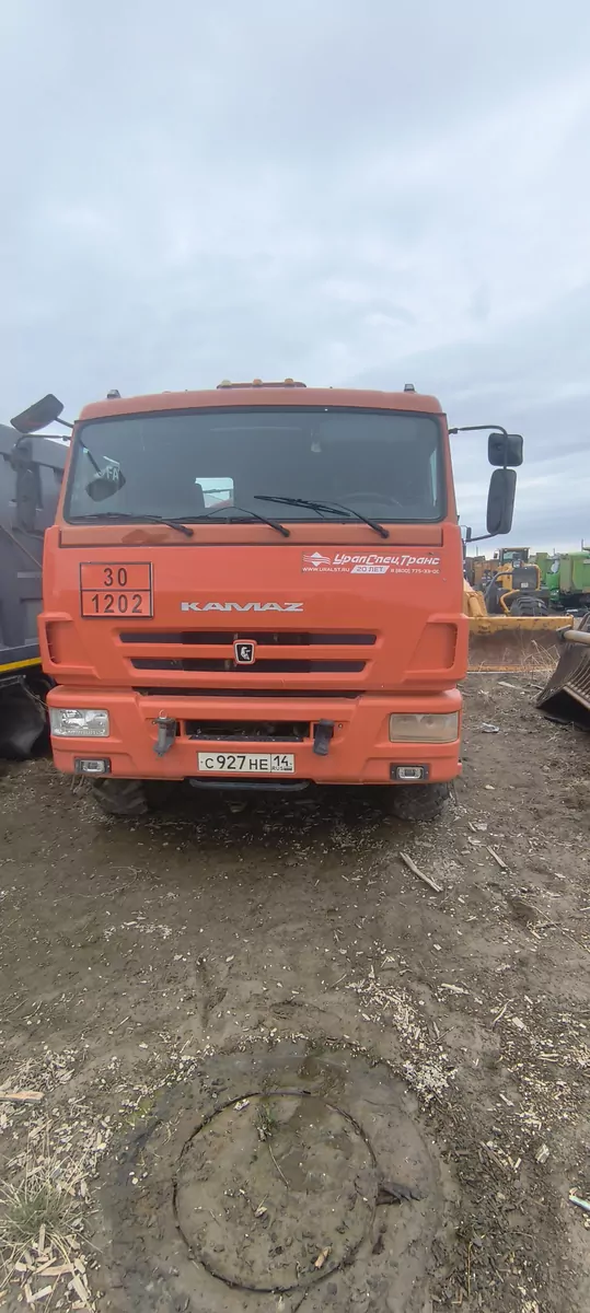 УралСпецТранс 5453Z1-100 на шасси КамАЗ 43118 6x6 Автотопливозаправщик