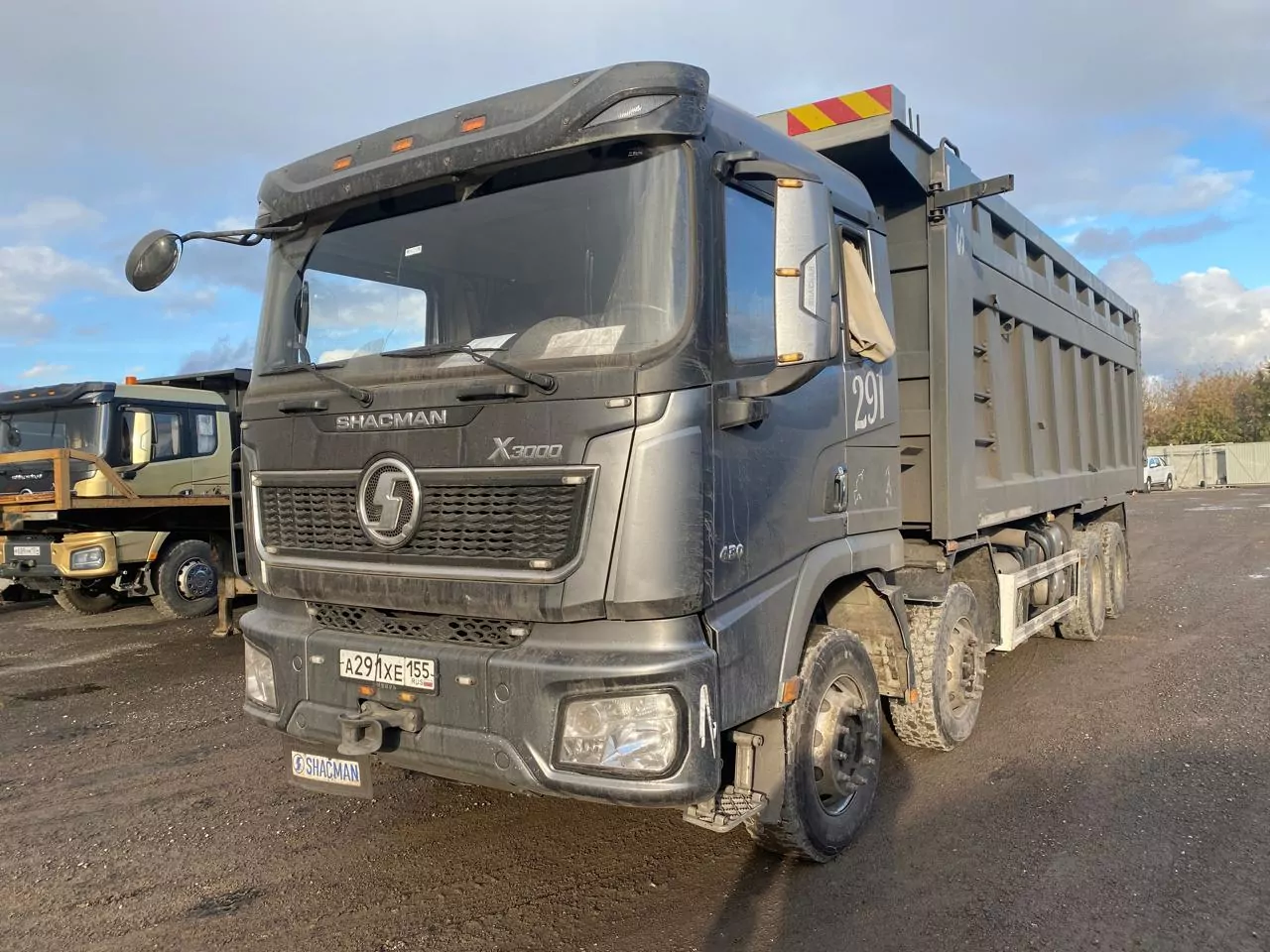 Shacman SX33186V366 8x4 Самосвал