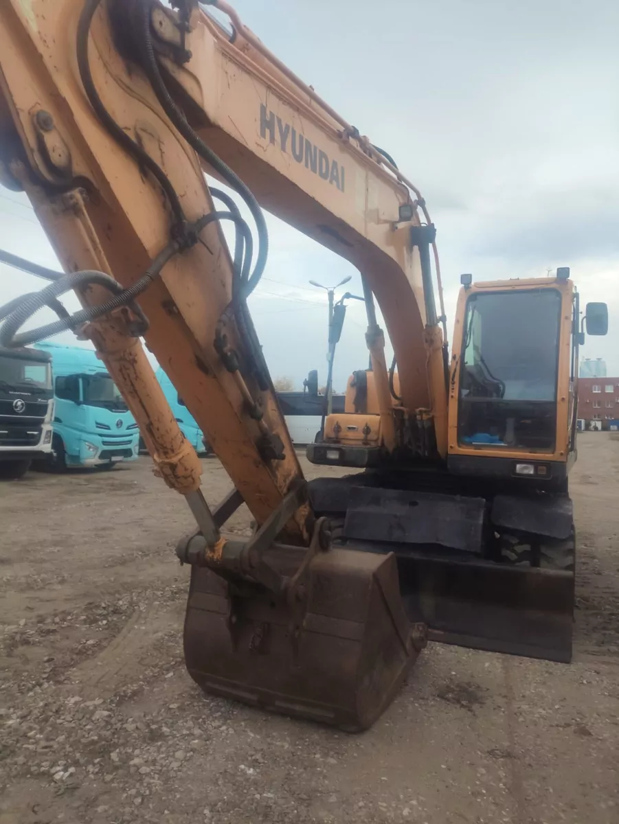 Hyundai R180W-9S Экскаватор колесный
