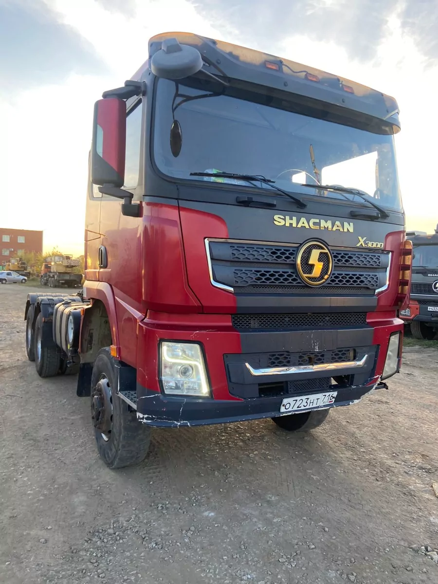Shacman SX42586W385C 6x6 Седельный тягач