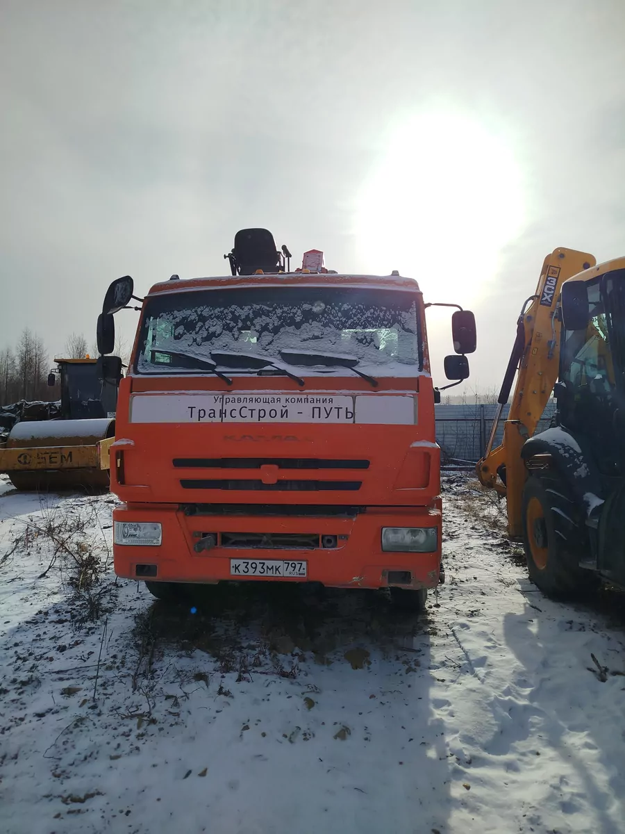 Коммерческие грузовики K3B на шасси КамАЗ 65115 6x4 Бортовой с КМУ